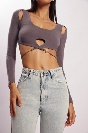 Meshki Jessie Long Sleeve Cut Out Crop レディース トップス 深いグレー 日本 | B5X-5985