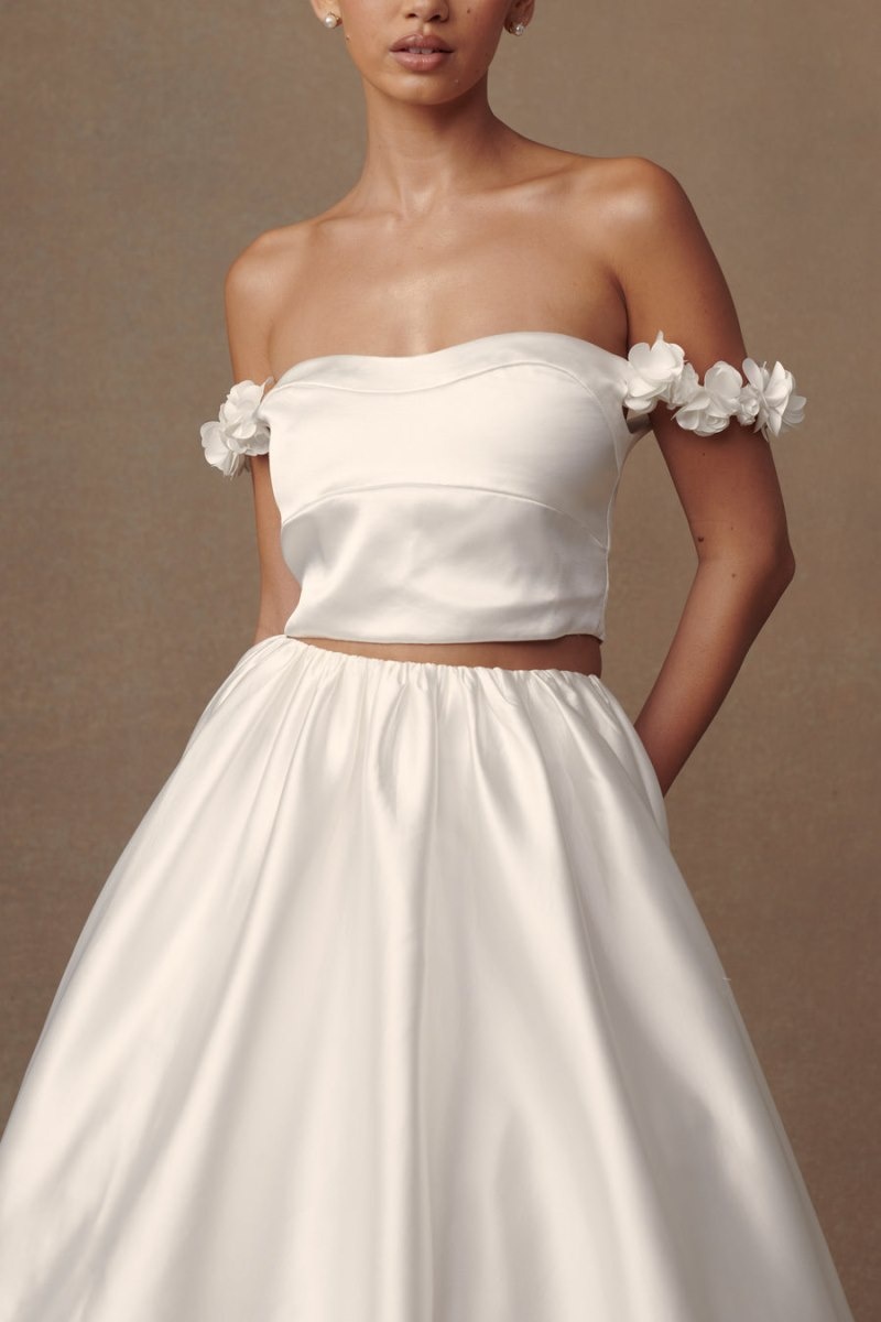 Meshki Karrie Cropped Satin Rose Bodice レディース 結婚式のドレス 白 日本 | W1V-6389